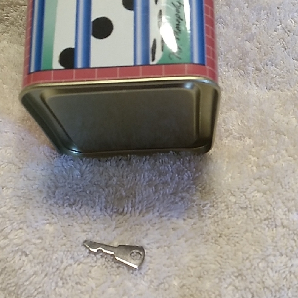 Monopoly Mr. Monopoly Locking Tin - Blue, Red, White - Picture 5 of 6